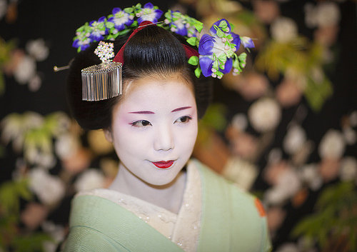Cultural Comp: Geisha. Hey guys. I know you don’t know me but I think that’s okay. In response to seeing the recent comps displaying examples of people of diffe